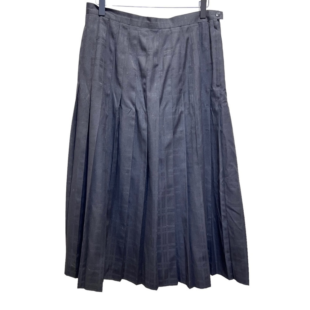Vintage Pleated Black Midi Skirt Neutral Minimalist Staple Piece Casual